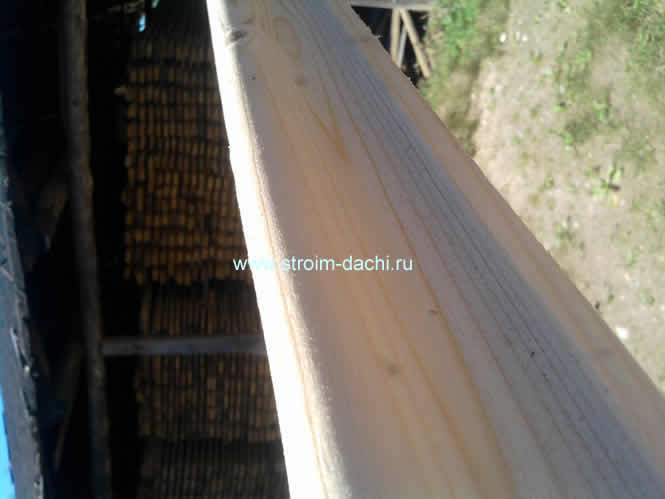 Перила деревянной лестницы